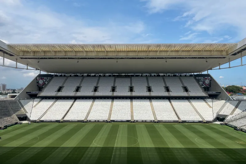 Latéraux sud-américains : pourquoi la Ligue 1 regarde passer le train depuis le quai