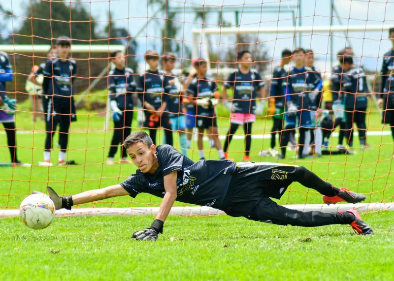 Mercato 2026 : pourquoi les clubs de Premier League ciblent massivement les gardiens de Ligue 1 cet été